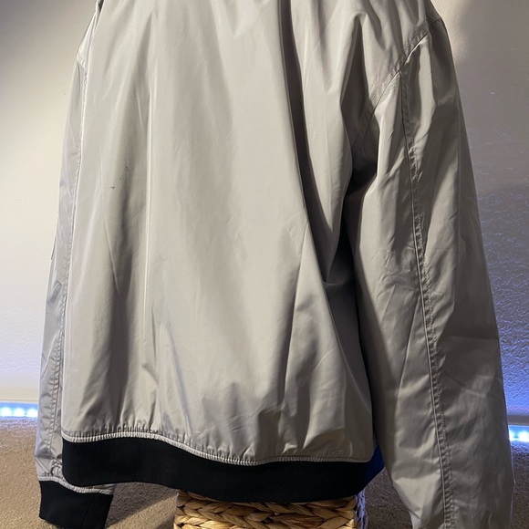 Old navy bomber jacket - Picture 8 of 9